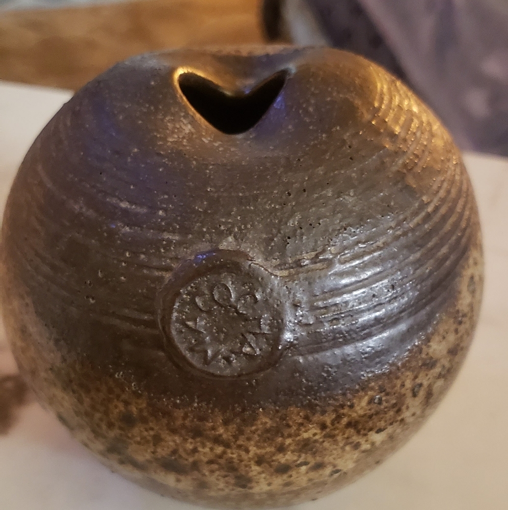 COPY - Stoneware pot (Amaco).